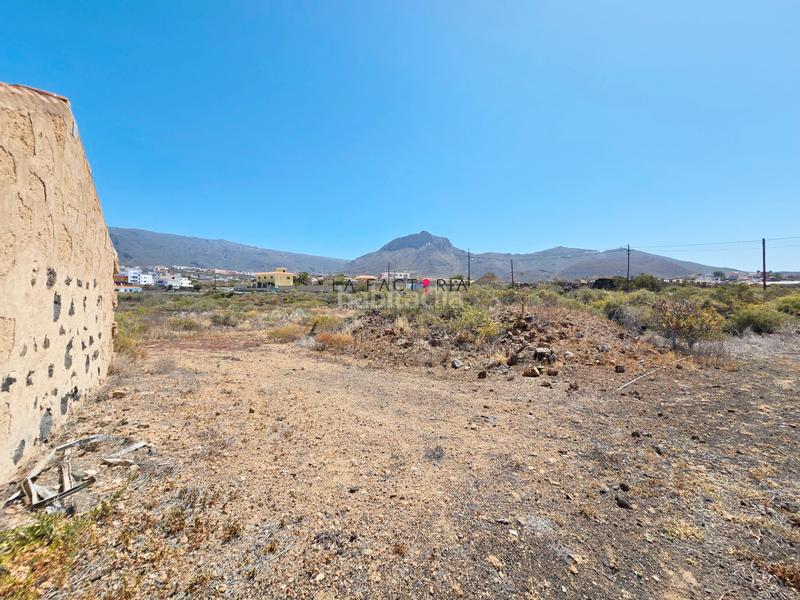 Foto 8cd4472b-ecdd-4724-9f7c-105bed5d2718. Finca rústica a Buzanada Arona