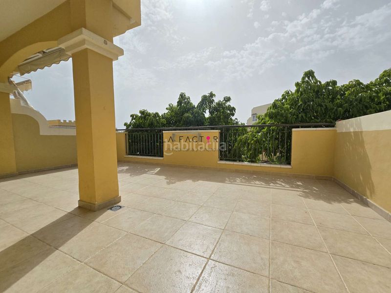 Foto f535e6b9-e0f2-4b0a-85d8-2450e7264a4c. Apartament a calle meandro 1 a Los Cristianos Arona