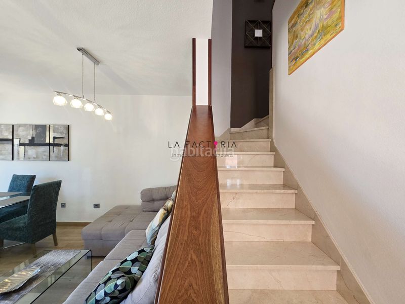 Foto 74abff74-7fb9-4210-8d99-f1e79a4662dc. Casa aparellada amb aparcament a Las Galletas Arona