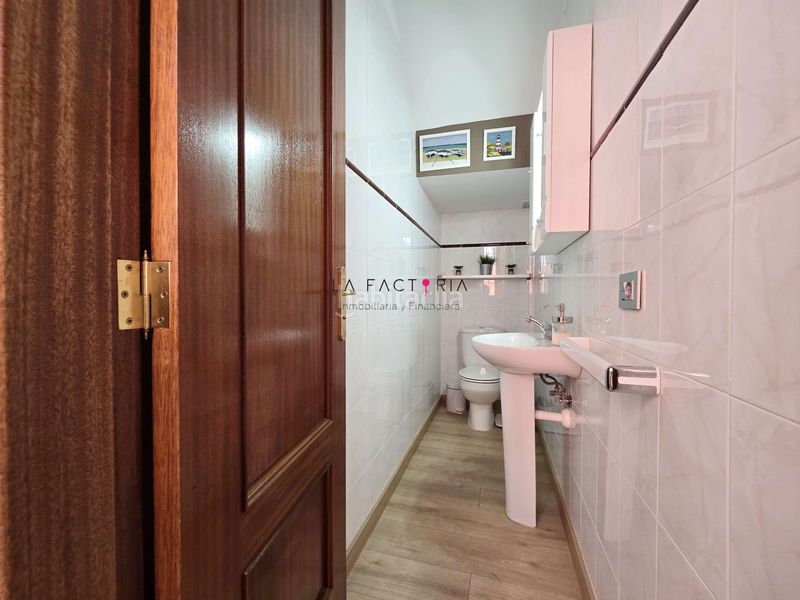 Foto bfc9dbdf-7f8d-418c-ba35-e992064cbc07. Casa aparellada amb aparcament a Las Galletas Arona