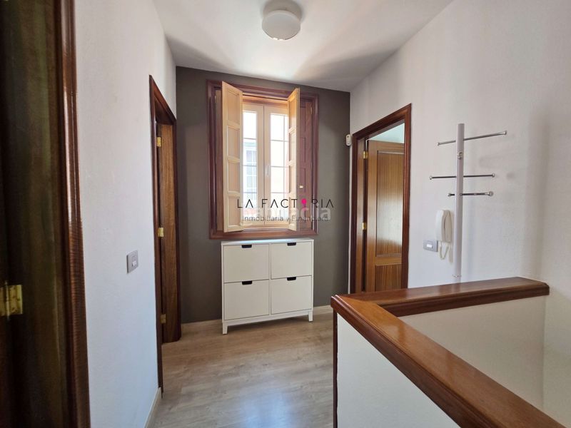 Foto ce3e8c89-e3d8-47a7-8f45-859810d7f988. Casa aparellada amb aparcament a Las Galletas Arona