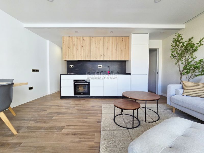 Foto 17be15fb-36e1-48cd-8a7c-0d4c9fa47fc2. Pis amb piscina a Puerto de Santiago Santiago del Teide