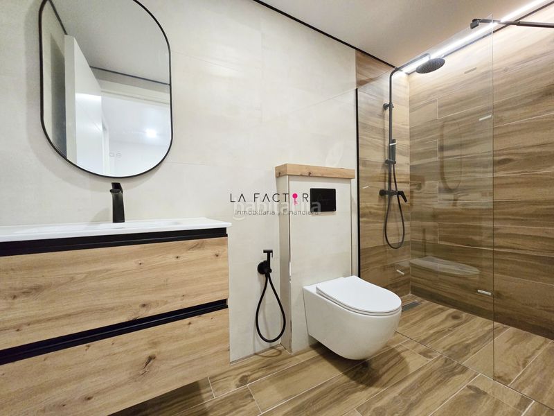 Foto b0980baf-cc6e-44a5-9f36-de2c99a54f91. Pis amb piscina a Puerto de Santiago Santiago del Teide