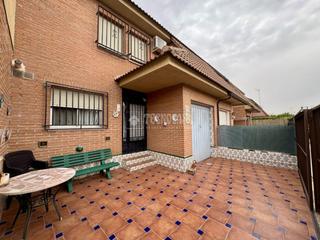 Casa aparellada a La Paloma-Asfain. Casa en venta en azuqueca de henares