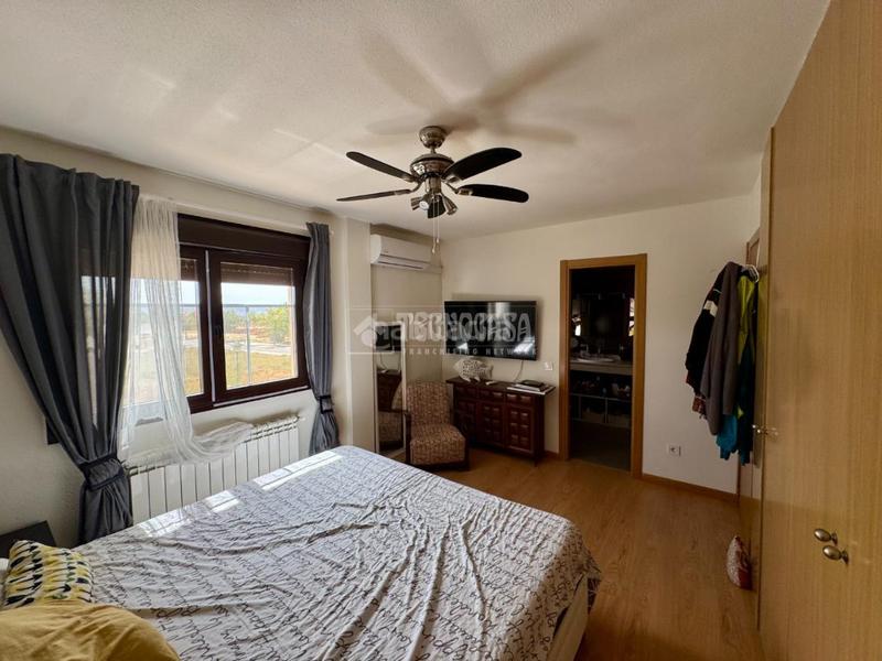 Foto 3742c96e-5bac-4524-aebd-2da1fe5e8be4. Casa pareada casa en venta en Villanueva de la Torre