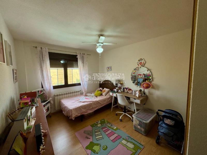 Foto c0e3e3ab-2d62-4039-bf06-b23c93fef21a. Casa pareada casa en venta en Villanueva de la Torre