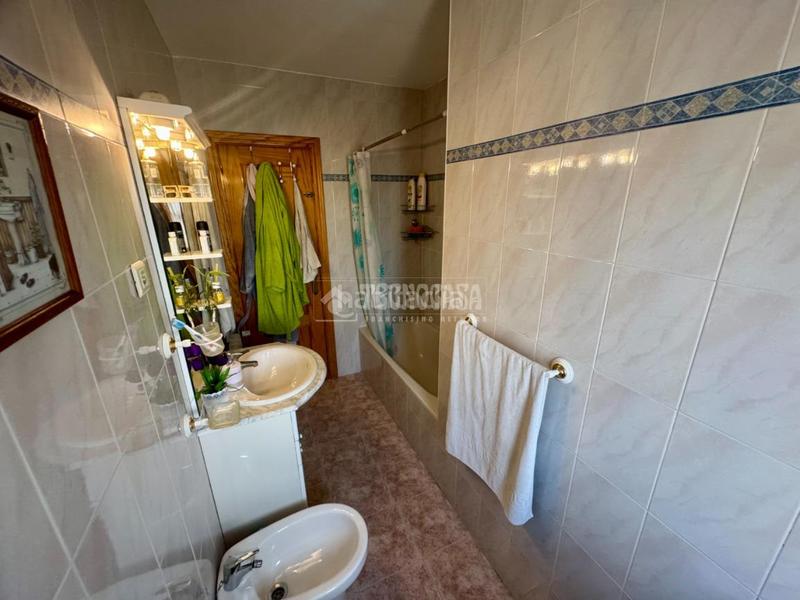 Foto 71b01b6d-527d-4cc8-b40c-84a3a08d2bfe. Casa  en venta en Villanueva de la Torre