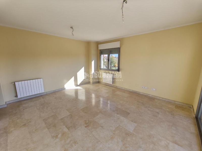 Foto a03fe580-bf04-4e3f-804a-ccbd4471aa49. Pis amb calefacció aparcament a La Paloma-Asfain Azuqueca de Henares