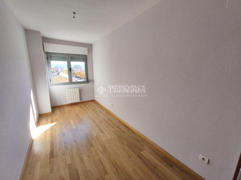 Foto bbb84bc2-e2d9-4938-9886-1a70c89bb8e3. Pis amb calefacció aparcament a La Paloma-Asfain Azuqueca de Henares