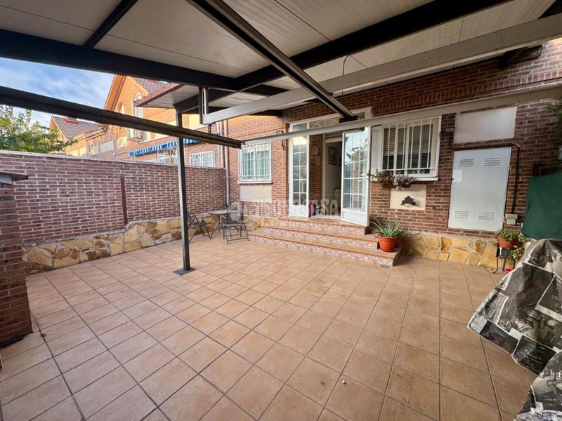 Foto 2d4fef9e-0d27-4c3e-842d-262667cd057e. Casa aparellada amb calefacció a Villanueva de la Torre