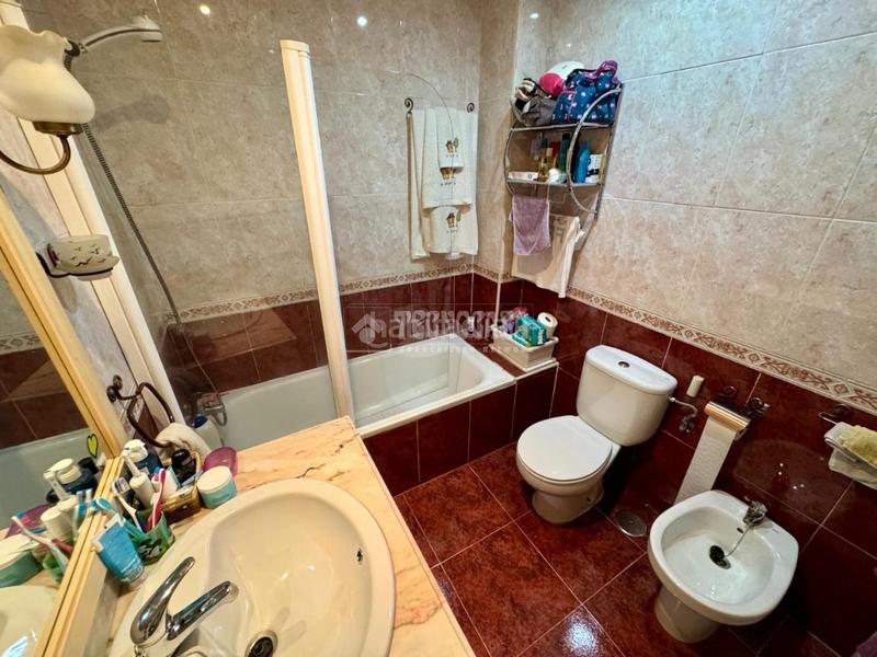 Foto 46caa3f0-74cb-4fb2-8fc1-5d6942dedcc7. Casa aparellada amb calefacció a Villanueva de la Torre