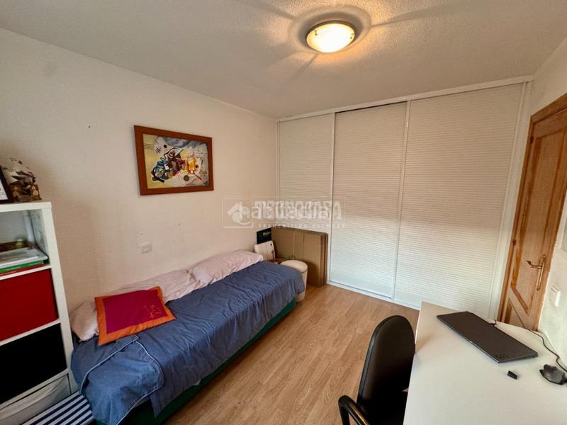 Foto 4b5397f6-acfc-4ad0-9c37-b72a9f84f7ed. Casa aparellada amb calefacció a Villanueva de la Torre