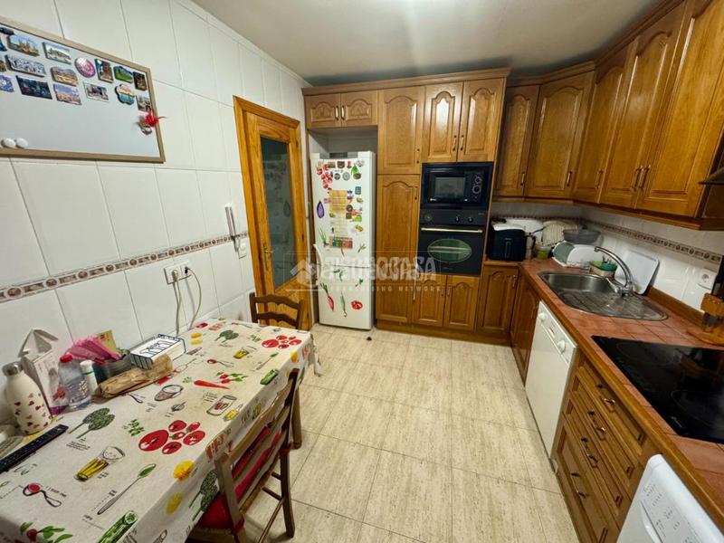 Foto 4d438343-6576-4392-b987-173c442387de. Casa aparellada amb calefacció a Villanueva de la Torre