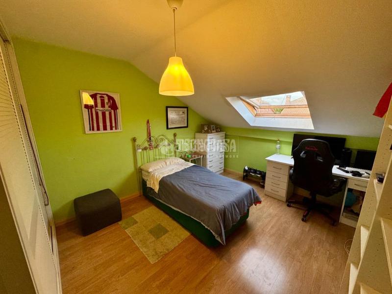 Foto 642b760e-c6fe-4a6c-ac31-ce343a928a28. Casa aparellada amb calefacció a Villanueva de la Torre