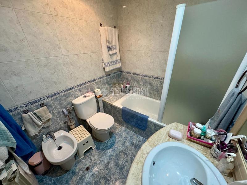 Foto cb82620f-9553-4f7f-a38f-db1f5a688825. Casa aparellada amb calefacció a Villanueva de la Torre