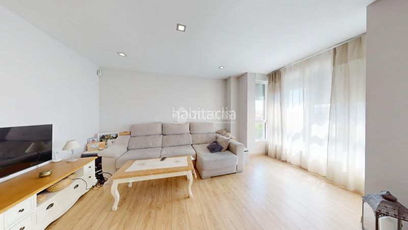 Foto aeea2ab6-a89d-4a4a-b163-14985e1cce15. Pis amb calefacció a Bulevar-Plaza Castilla Azuqueca de Henares