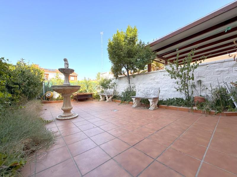 Foto dee701c7-7472-4889-aea8-0c57c05e8380. Casa pareada casa en venta en Val Alcalá de Henares