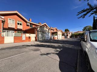 Casa aparellada  C. de crdoba. Casa en venta en alcal de henares