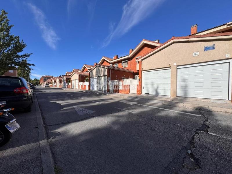 Foto 05ca942e-7b39-4877-a922-94a59d01d897. Casa bifamiliare con riscaldamento in Val Alcalá de Henares