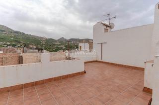 Casa aparellada a Guájares (Los). Casa en venta en los guajares