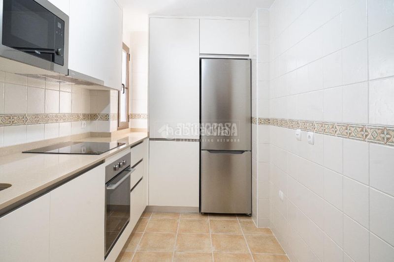 Foto 2d049e9c-7f2a-4e5a-8c94-96b3c3e8d8a0. Pis a Ítrabo