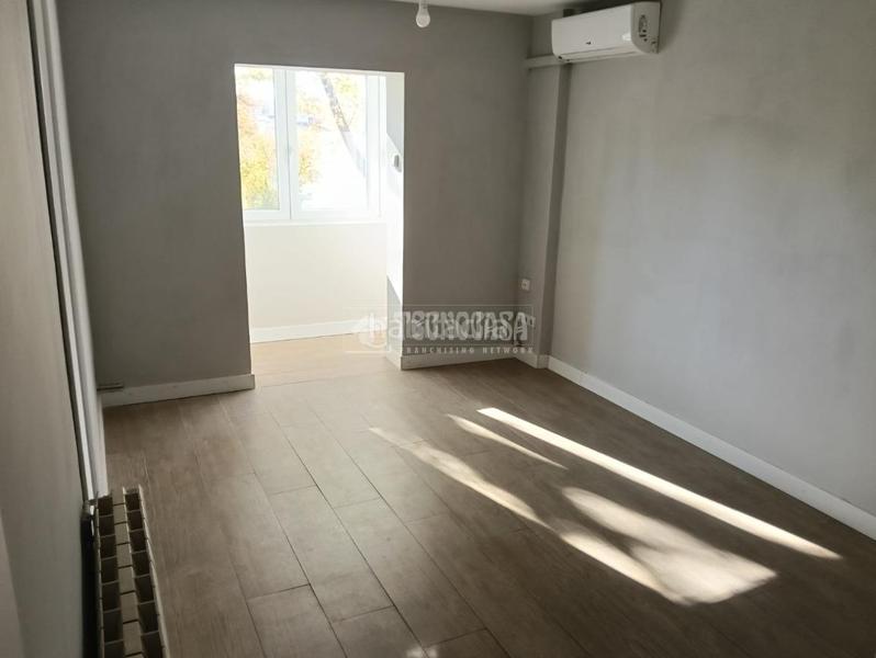 Foto 88e0f7d7-93a0-4aa8-9742-84a7cdbfb134. Location appartement dans Pilar Madrid