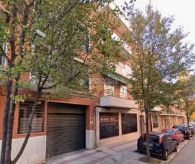 Local commercial à La Alhóndiga. Local comercial en venta en getafe