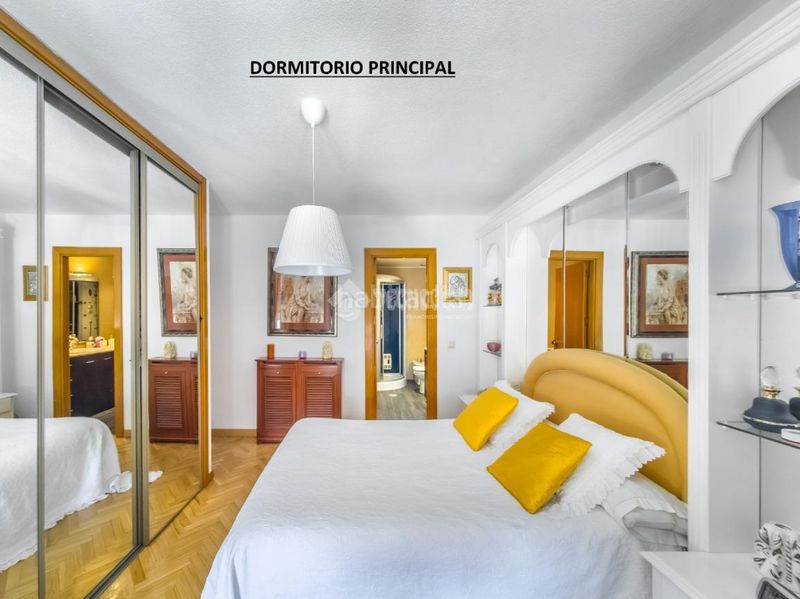 Foto 3d132973-bb86-48b3-9e27-94ef98b3d206. Casa aparellada amb calefacció piscina a Valdepelayo-Montepinos-Arroyo Culebro Leganés
