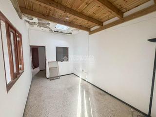 Casa aparellada a Ingenio pueblo. Casa en venta en ingenio
