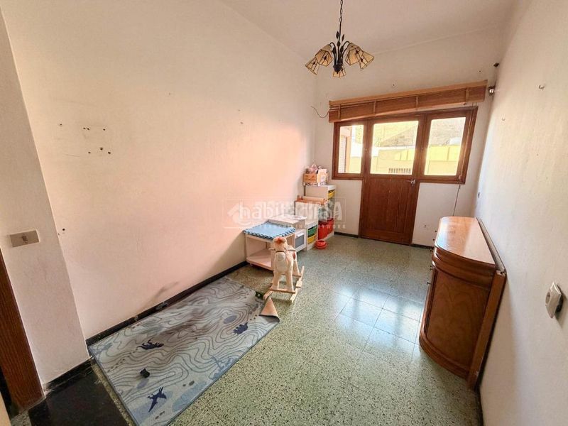 Foto b8f2d5d7-887f-4f64-9d4a-fc3b71327d1f. Casa amb aparcament a Carrizal Ingenio