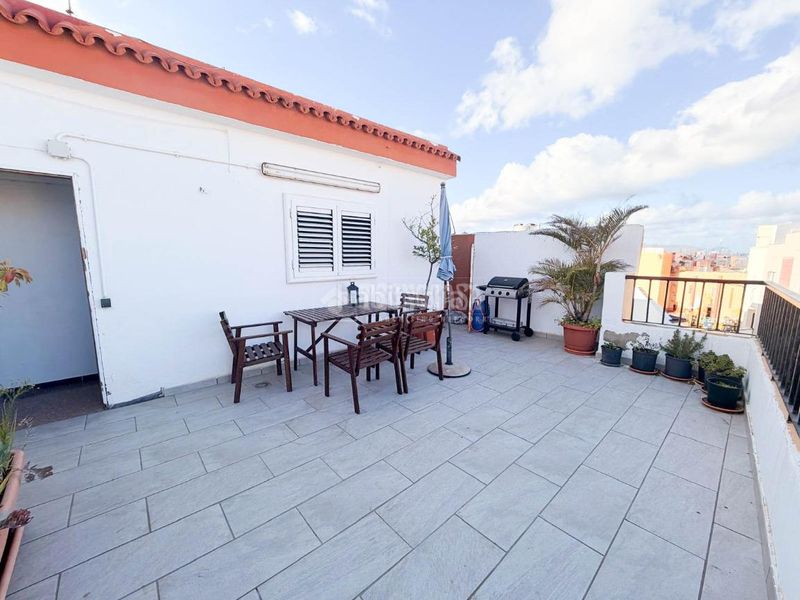 Foto f27fb0e7-47b4-4a42-b297-defc813dae69. Casa amb aparcament a Carrizal Ingenio
