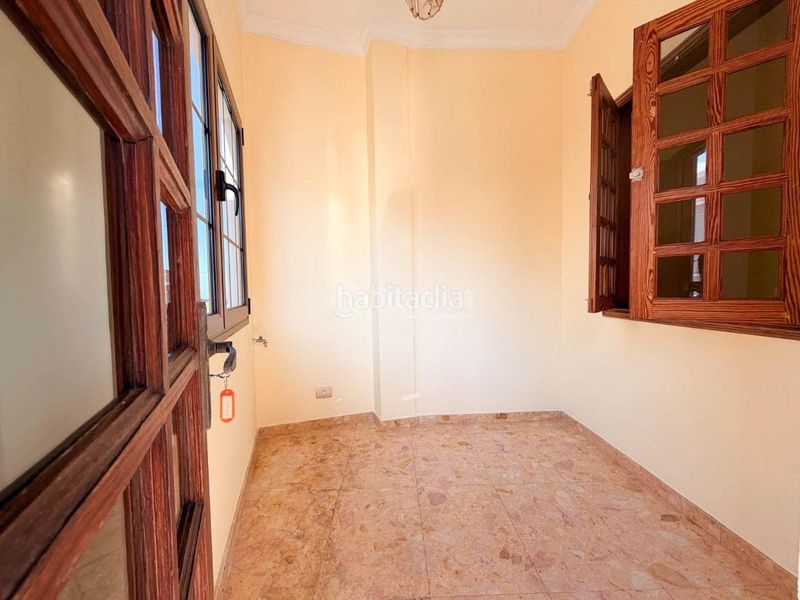 Foto c5836459-5664-4d5a-b9ab-a73ce3c4ead9. Casa aparellada amb aparcament a Ingenio pueblo Ingenio