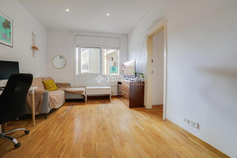 Foto 35a032f6-d9b0-49ce-8832-8a37b34b439f. Piso  en venta en Fort Pienc Barcelona
