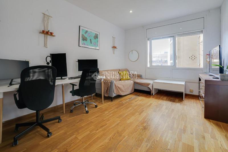 Foto 56832079-39c1-4e59-a0f2-5f0fc1d3f5fe. Piso  en venta en Fort Pienc Barcelona