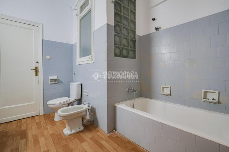 Foto 752ae5dd-31bd-48bd-8644-6bd6a7417548. Etagenwohnung mit heizung in Dreta de l´Eixample Barcelona