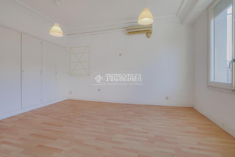 Foto 8ab2fc62-c0f2-453a-ab3b-489eb329f0be. Etagenwohnung mit heizung in Dreta de l´Eixample Barcelona
