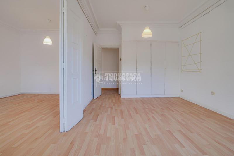 Foto e21d6ed9-b21a-46aa-89b9-9187f9a70e48. Etagenwohnung mit heizung in Dreta de l´Eixample Barcelona