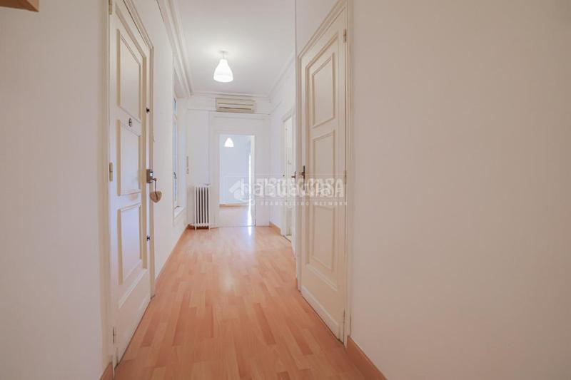 Foto e5891cb3-24ae-4482-9169-23fec568046a. Etagenwohnung mit heizung in Dreta de l´Eixample Barcelona