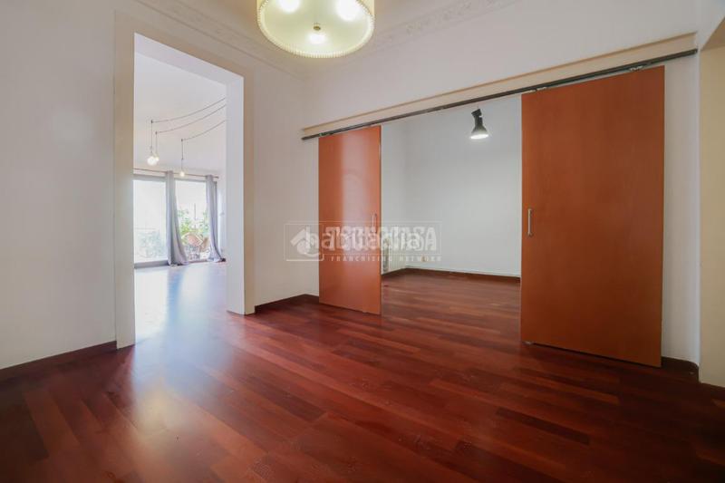 Foto 5e156ba9-8ddf-4300-a645-dfcc4f8308d6. Appartement avec chauffage dans Fort Pienc Barcelona