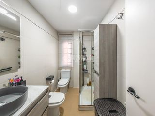 Flat in Zarzaquemada. Piso en venta en leganés