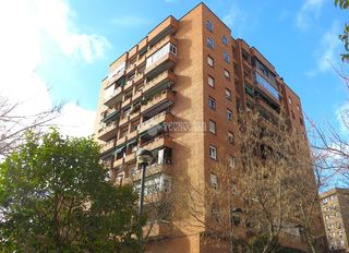 Autoparkplatz in El Carrascal. Boxplaza de garaje en venta en leganés