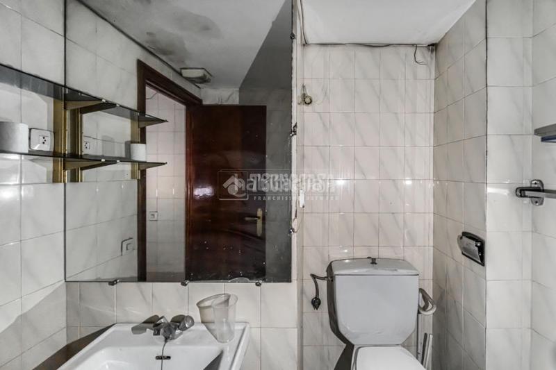 Foto b81ba24f-839a-486f-8655-432a5f38dff0. Locale commerciale in El Carrascal Leganés