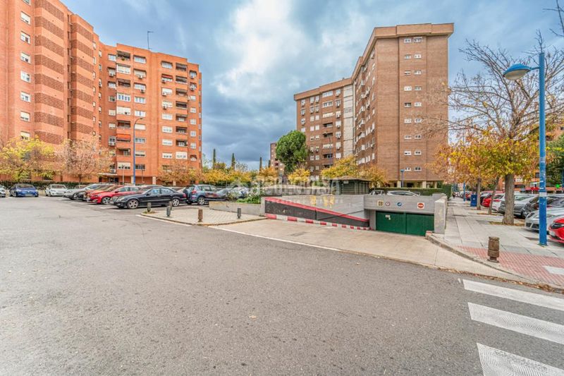 Foto 47784fee-e6f8-42d4-b166-cdbe8a41229c. Aparcament cotxe a El Carrascal Leganés