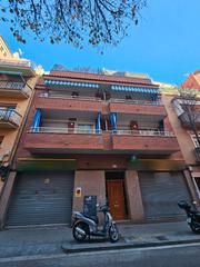 Local Comercial a Carrer d'enric morera 15. Oportunidad.