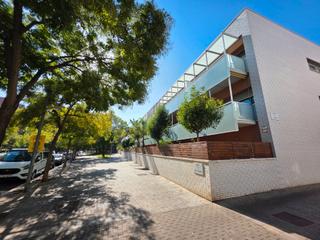 Piso  Carrer de gernika. Gran piso con parking, trastero y piscina.