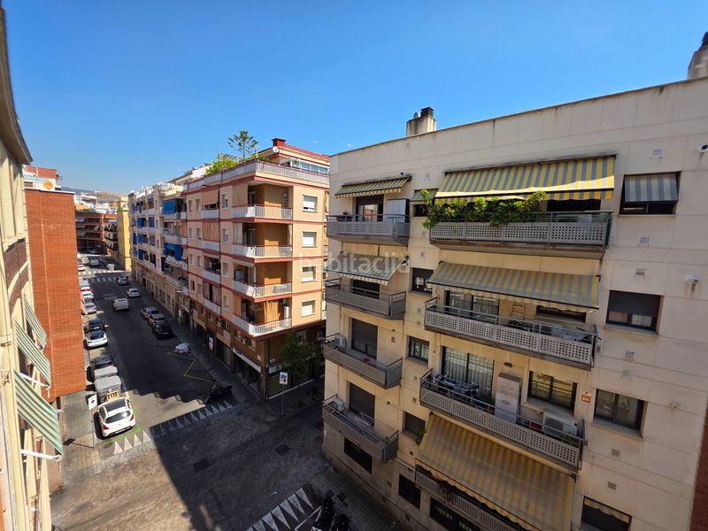 Foto 8b1ccbfb-1d5b-4542-b6fd-1d8acb773bb0. Pis a Sants-Badal Barcelona
