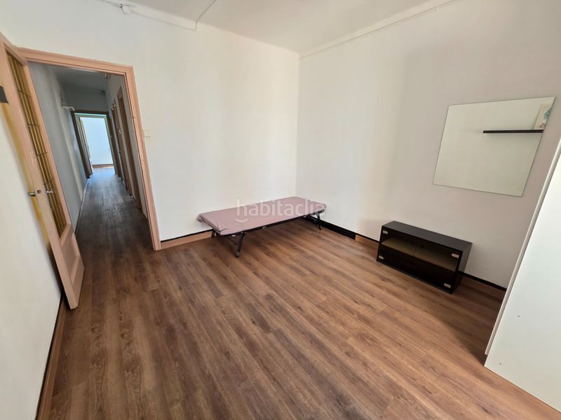 Foto a9994f19-ef4c-44d9-bd66-0be156d5caca. Pis a Sants-Badal Barcelona