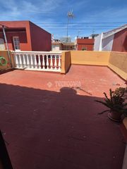 Casa aparellada a La Atunara-Periáñez. Casa en venta en la línea de la concepción