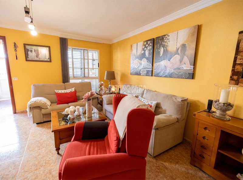 Foto 1257ad1c-f5fa-45a9-b462-2690b6efa289. Casa aparellada amb aparcament a Valsequillo de Gran Canaria