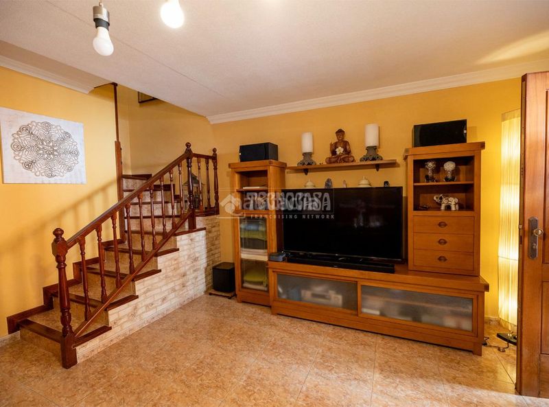 Foto 73a3c823-4f4b-43ee-85b0-088420a26d13. Casa aparellada amb aparcament a Valsequillo de Gran Canaria